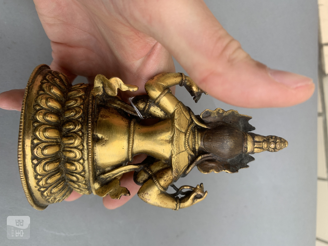A gilt-bronze of a four-armed Bodhisattva - 图8